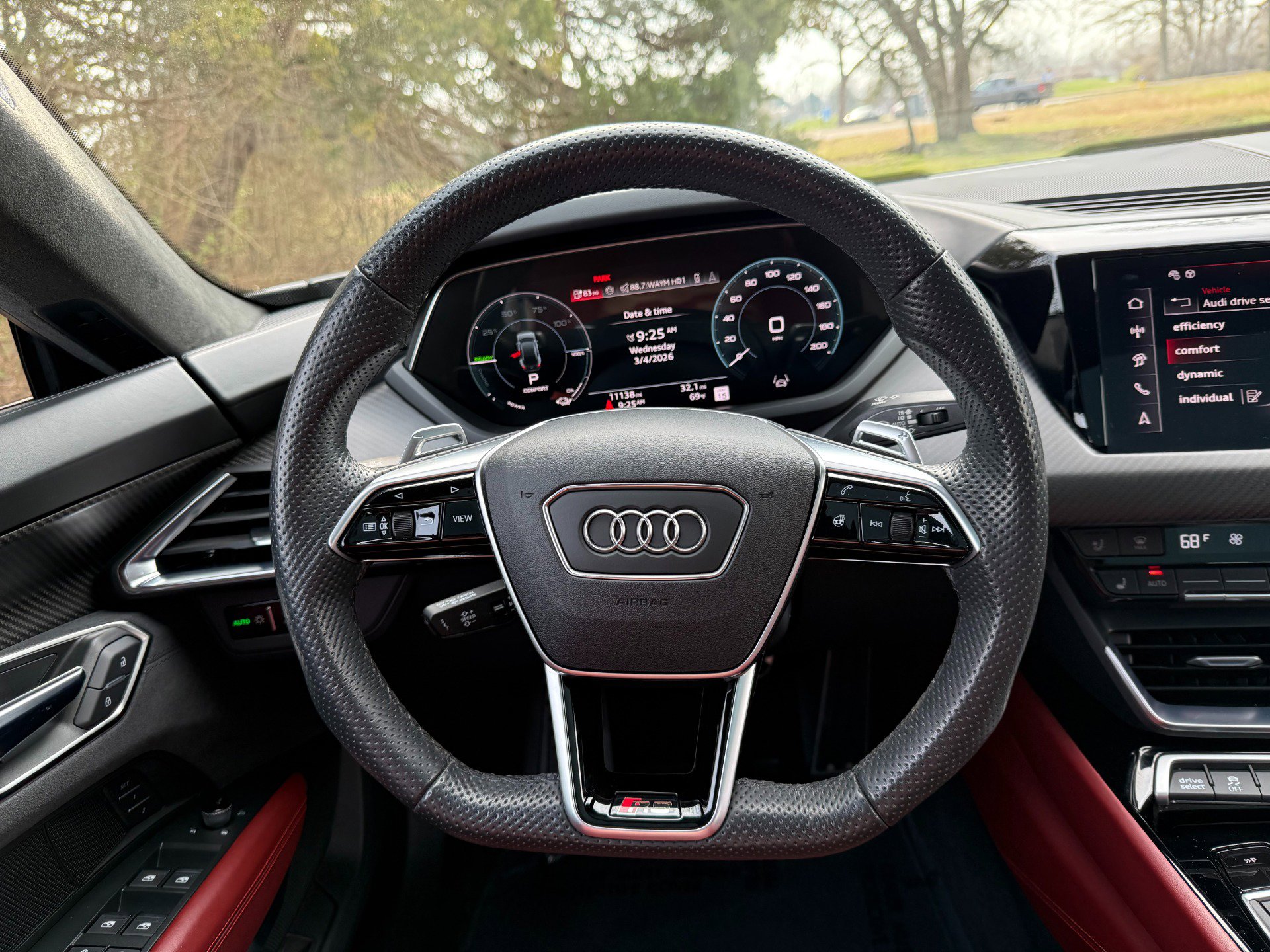 Used 2024 Audi RS e-tron GT w/ Carbon Performance Package image 40