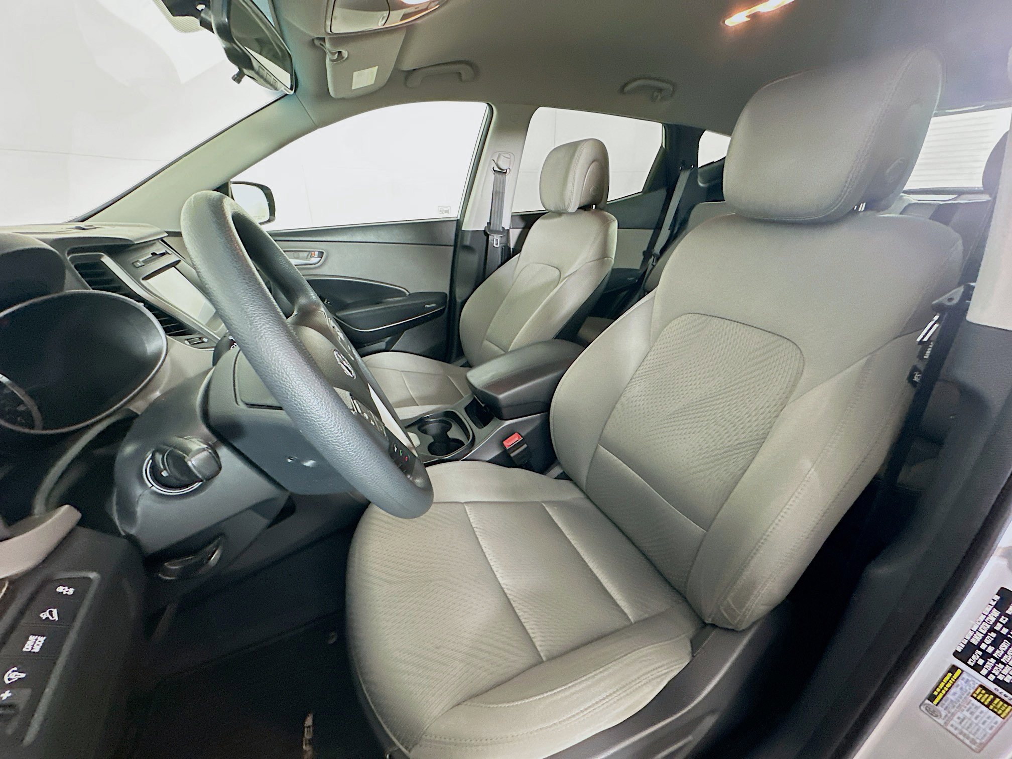 Used 2017 Hyundai Santa Fe Sport FWD image 13