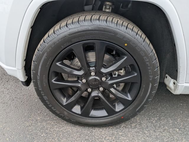 Used 2021 Jeep Grand Cherokee Laredo X image 32