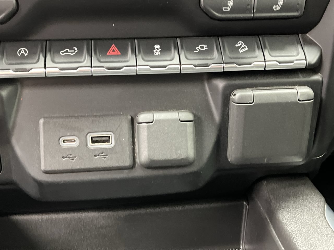 Certified 2021 Chevrolet Silverado 1500 LT Trail Boss w/ Convenience Package II AWD/4WD image 25