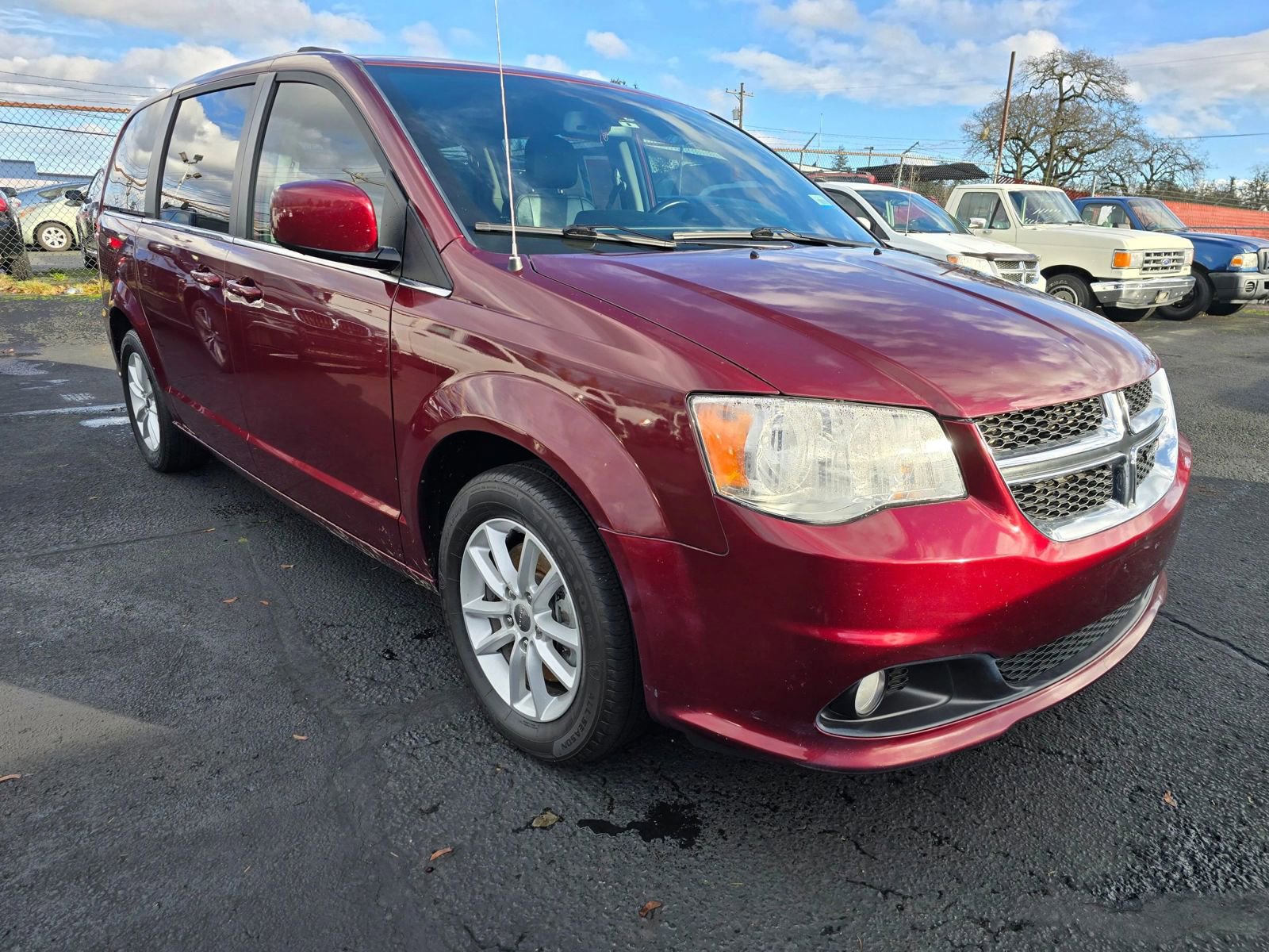 Used 2019 Dodge Grand Caravan SXT FWD image 7