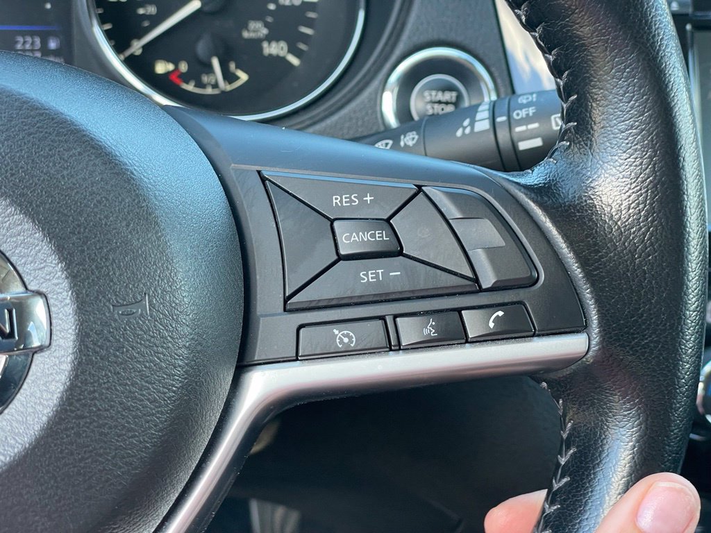 Used 2020 Nissan Rogue SV AWD/4WD image 15