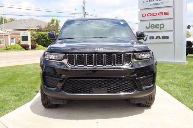 New 2026 Jeep Grand Cherokee Laredo AWD/4WD image 5