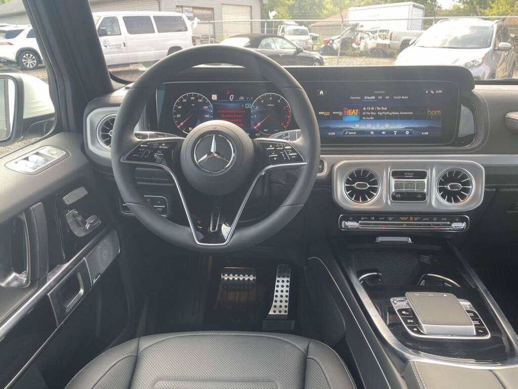 Used 2026 Mercedes-Benz G 550 image 2