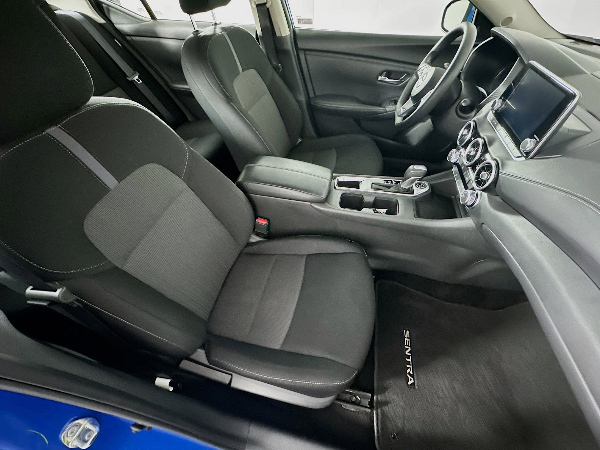 Used 2024 Nissan Sentra SV image 28