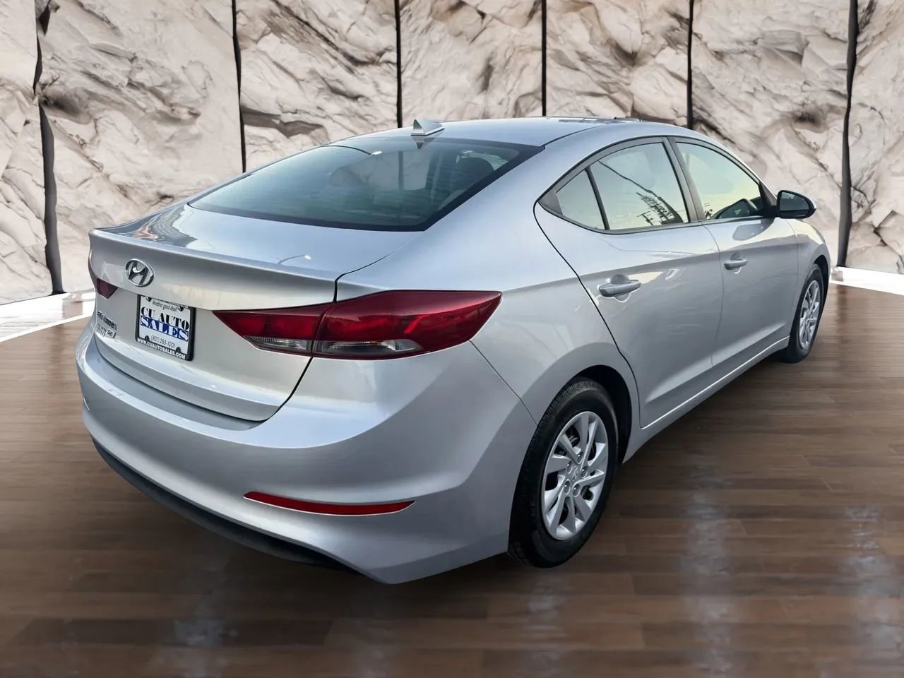 Used 2018 Hyundai Elantra SE w/ SE Connectivity Package 04 image 3