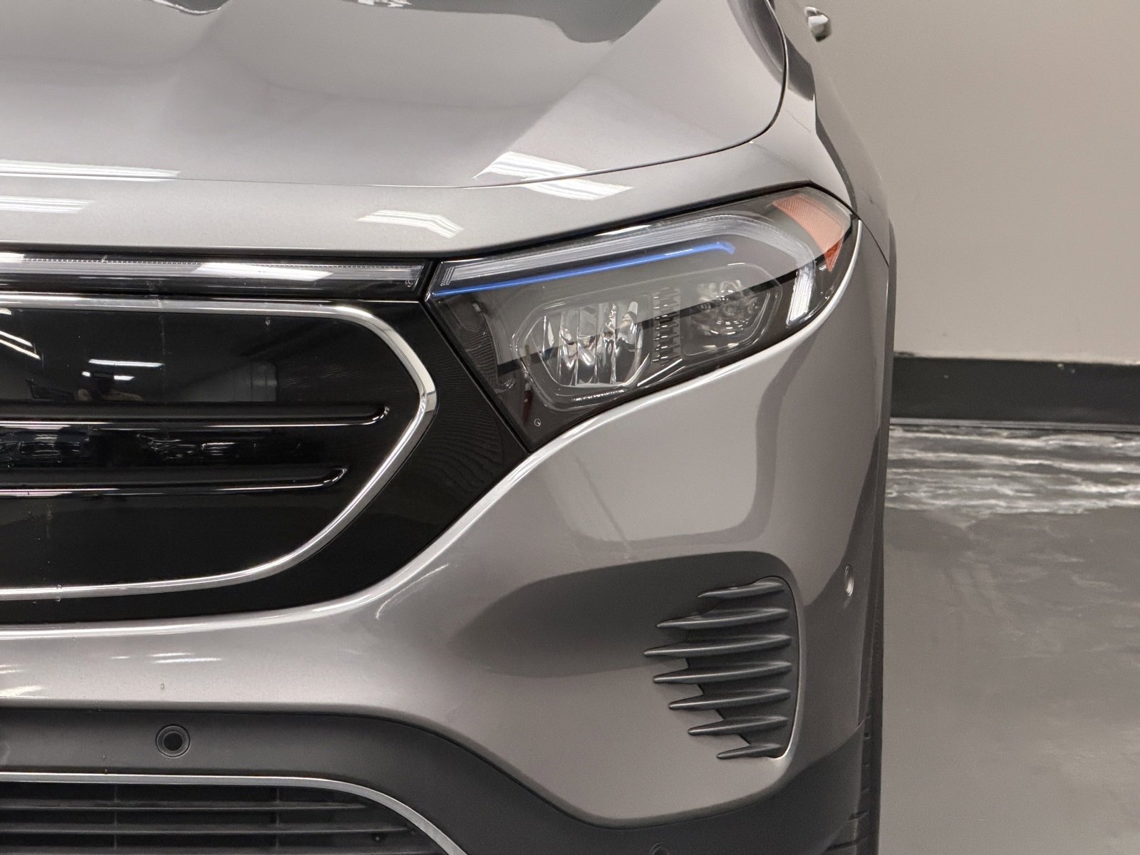 Certified 2023 Mercedes-Benz EQB 300 4MATIC image 8