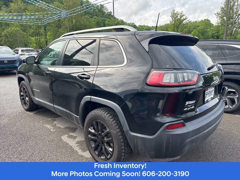 Used 2019 Jeep Cherokee Latitude Plus AWD/4WD image 8