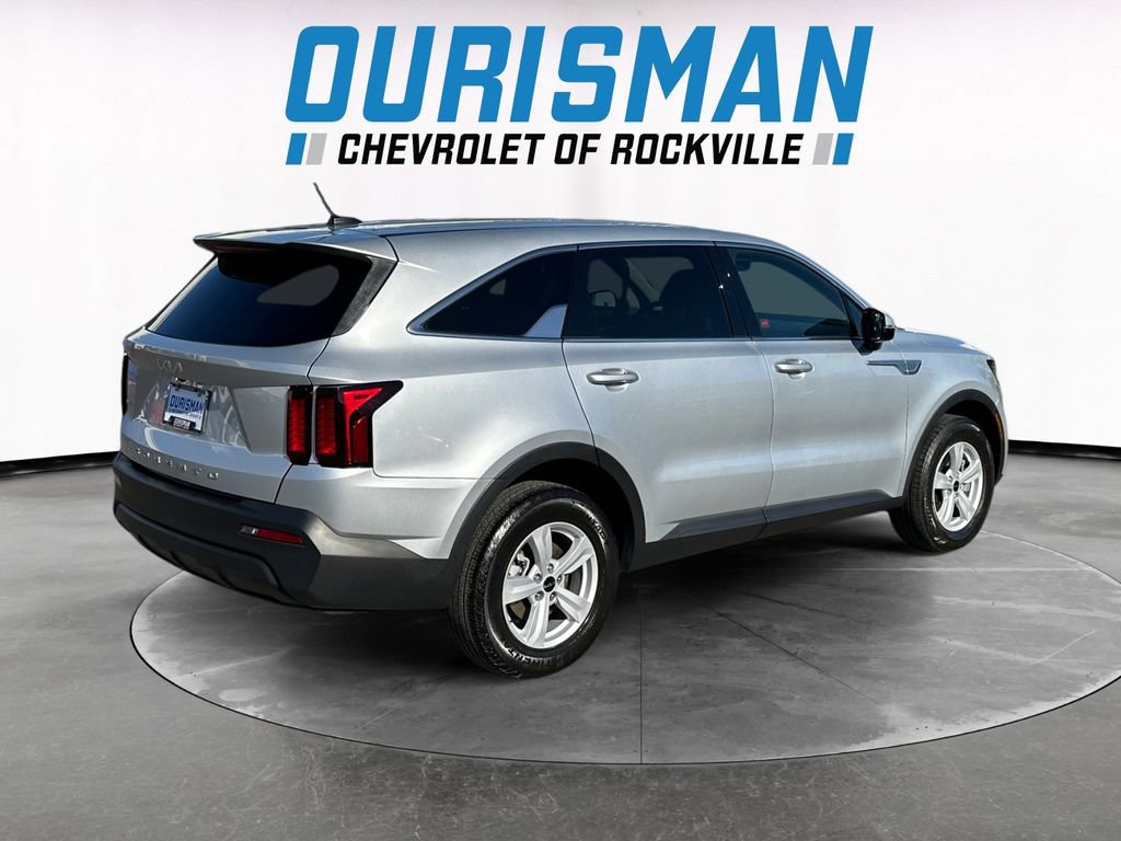 Used 2022 Kia Sorento LX image 6
