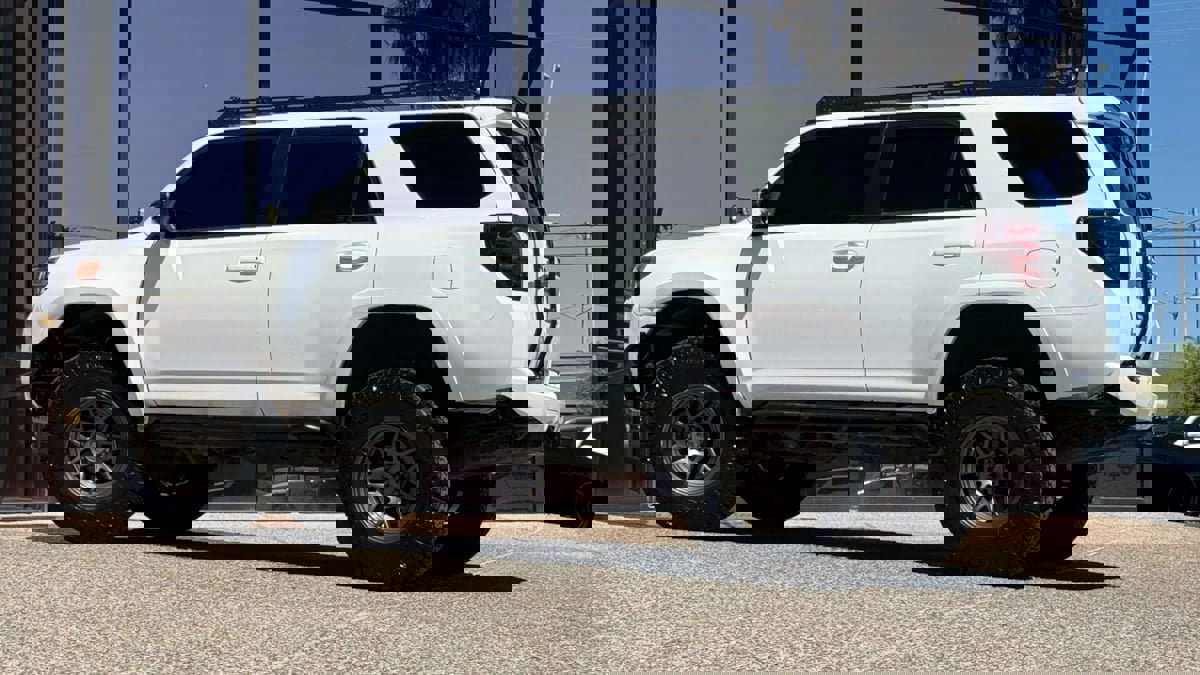 Used 2023 Toyota 4Runner SR5 Premium AWD/4WD image 6