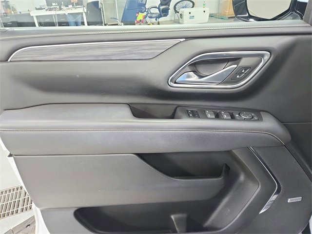 Used 2022 GMC Yukon XL SLT image 34