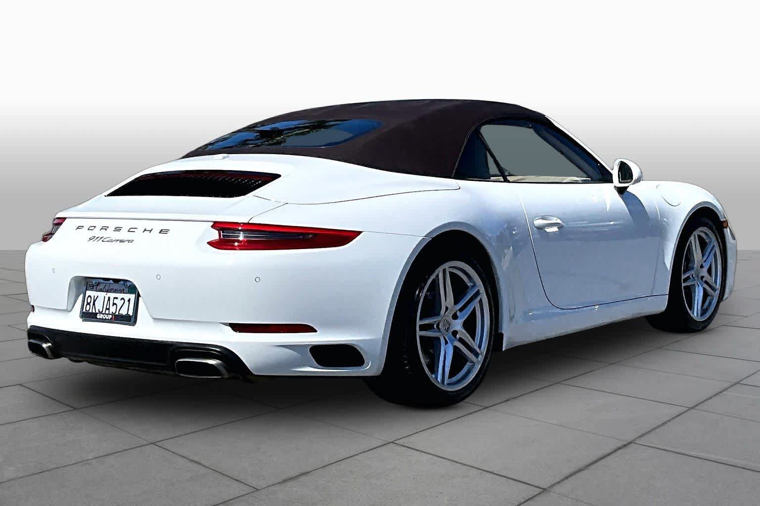 Used 2017 Porsche 911 Carrera RWD image 11