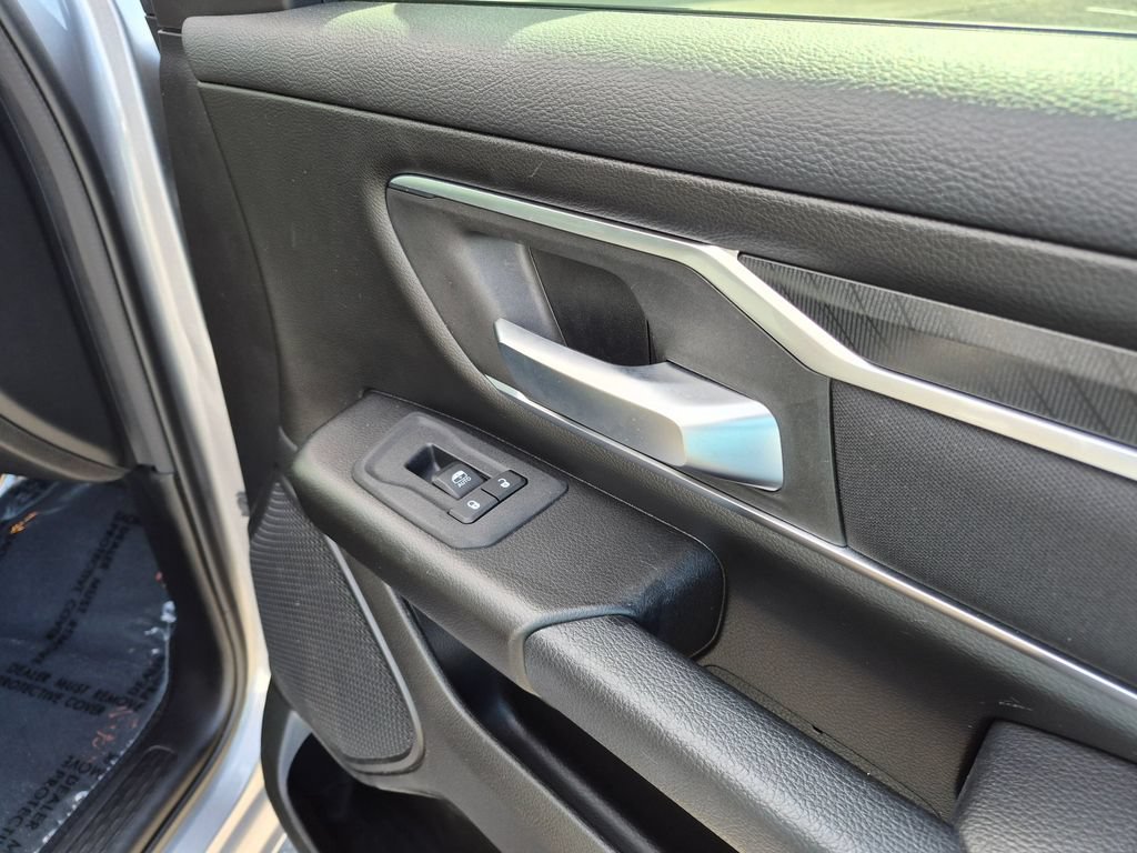 Used 2025 RAM 1500 Big Horn AWD/4WD image 31