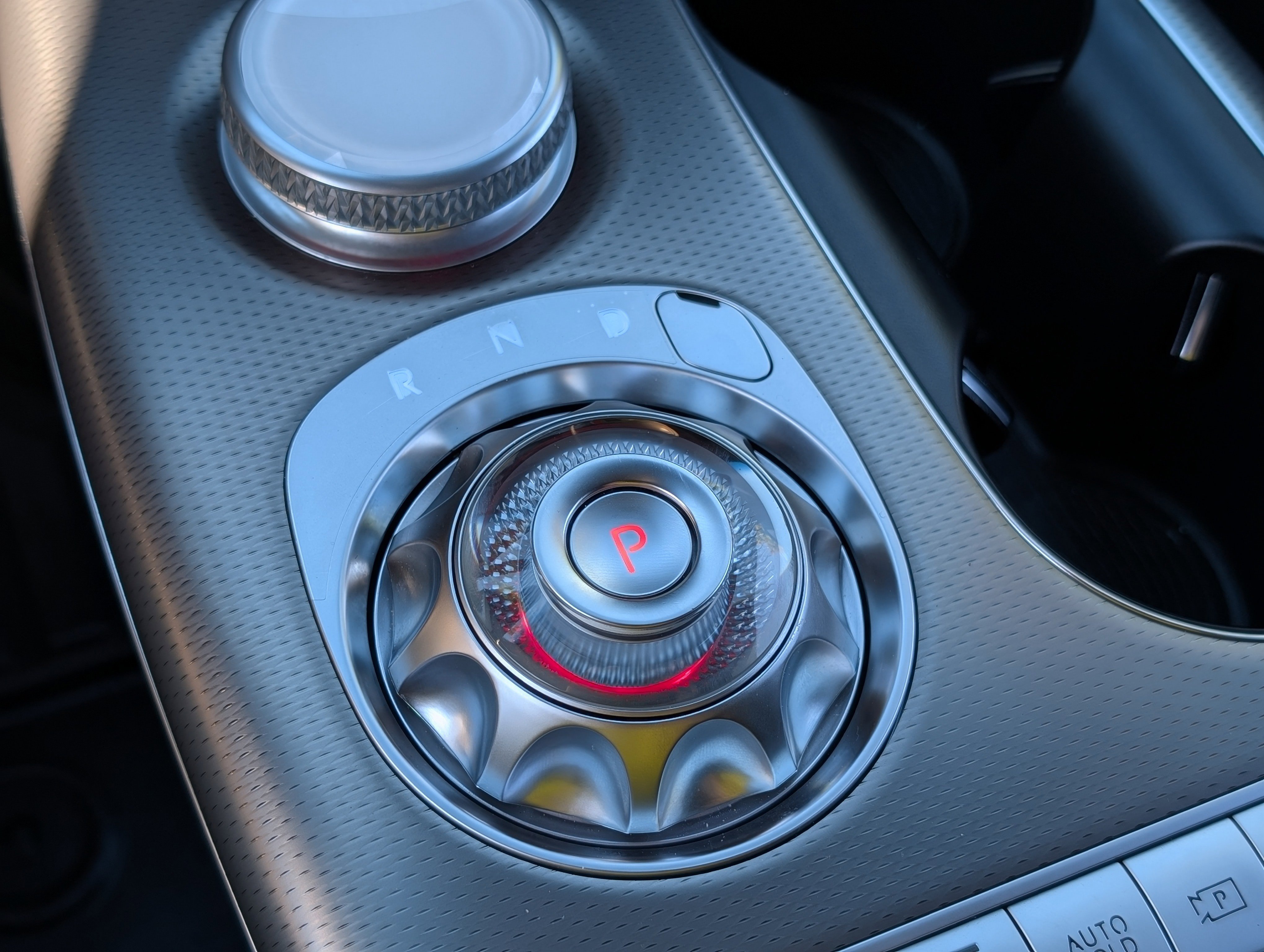 Used 2023 Genesis GV60 Performance image 38