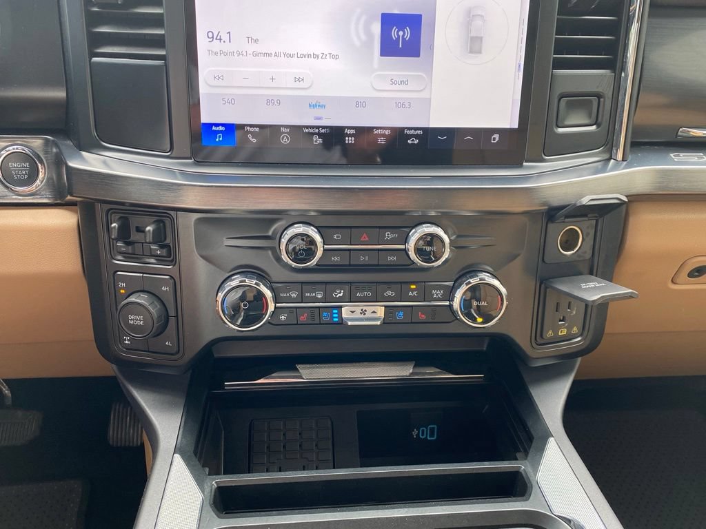 Certified 2025 Ford F350 Lariat w/ Black Appearance Package AWD/4WD image 18