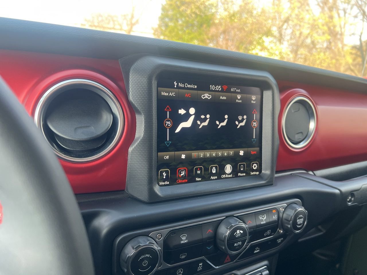 Used 2023 Jeep Gladiator Rubicon w/ Trailer Tow Package AWD/4WD image 28