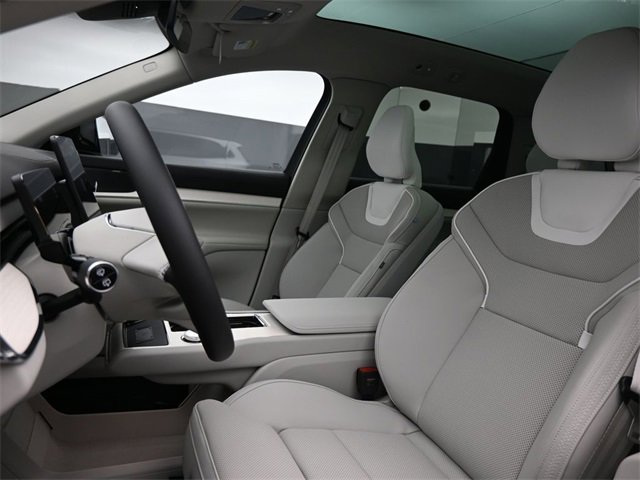 New 2025 Volvo EX90 Plus w/ Protection Package Premier image 9