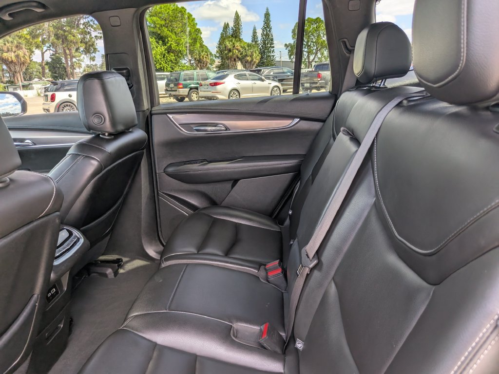 Used 2024 Cadillac XT6 Luxury FWD image 18