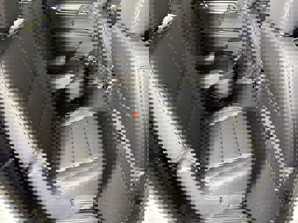 New 2025 GMC Acadia Elevation w/ Elevation Premium Package image 27