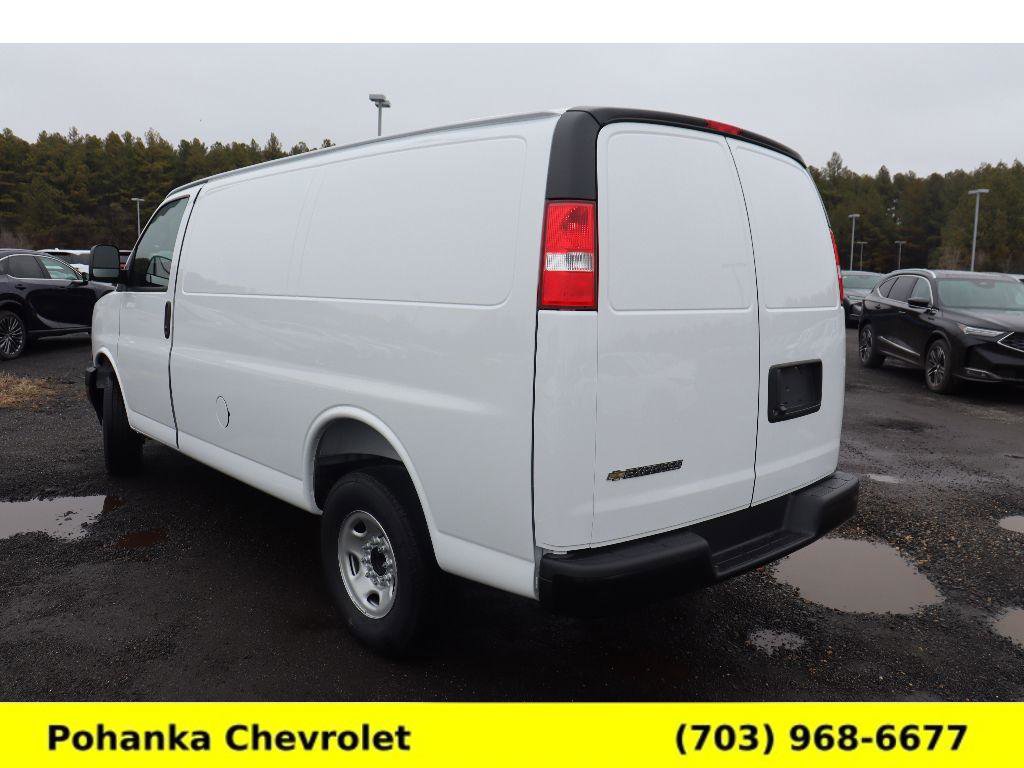 New 2026 Chevrolet Express 3500 RWD image 5