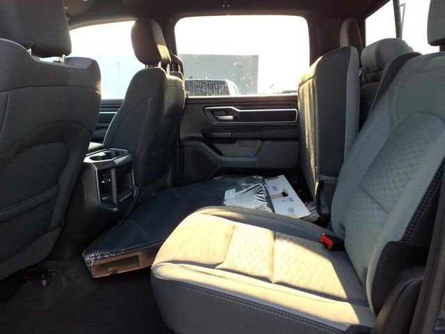 New 2026 RAM 1500 4x4 Crew Cab image 15