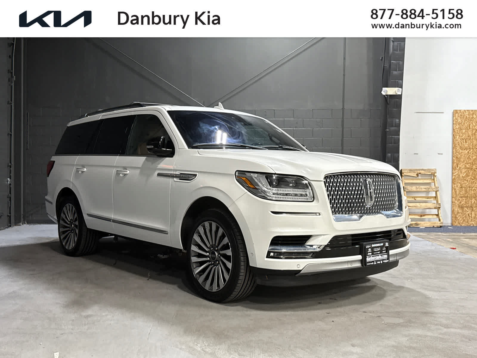 Used 2020 Lincoln Navigator Reserve w/ Luxury Package AWD/4WD image 1
