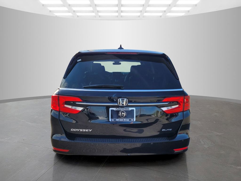 Used 2023 Honda Odyssey Elite image 5
