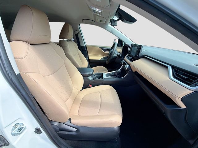 Used 2021 Toyota RAV4 XLE image 14