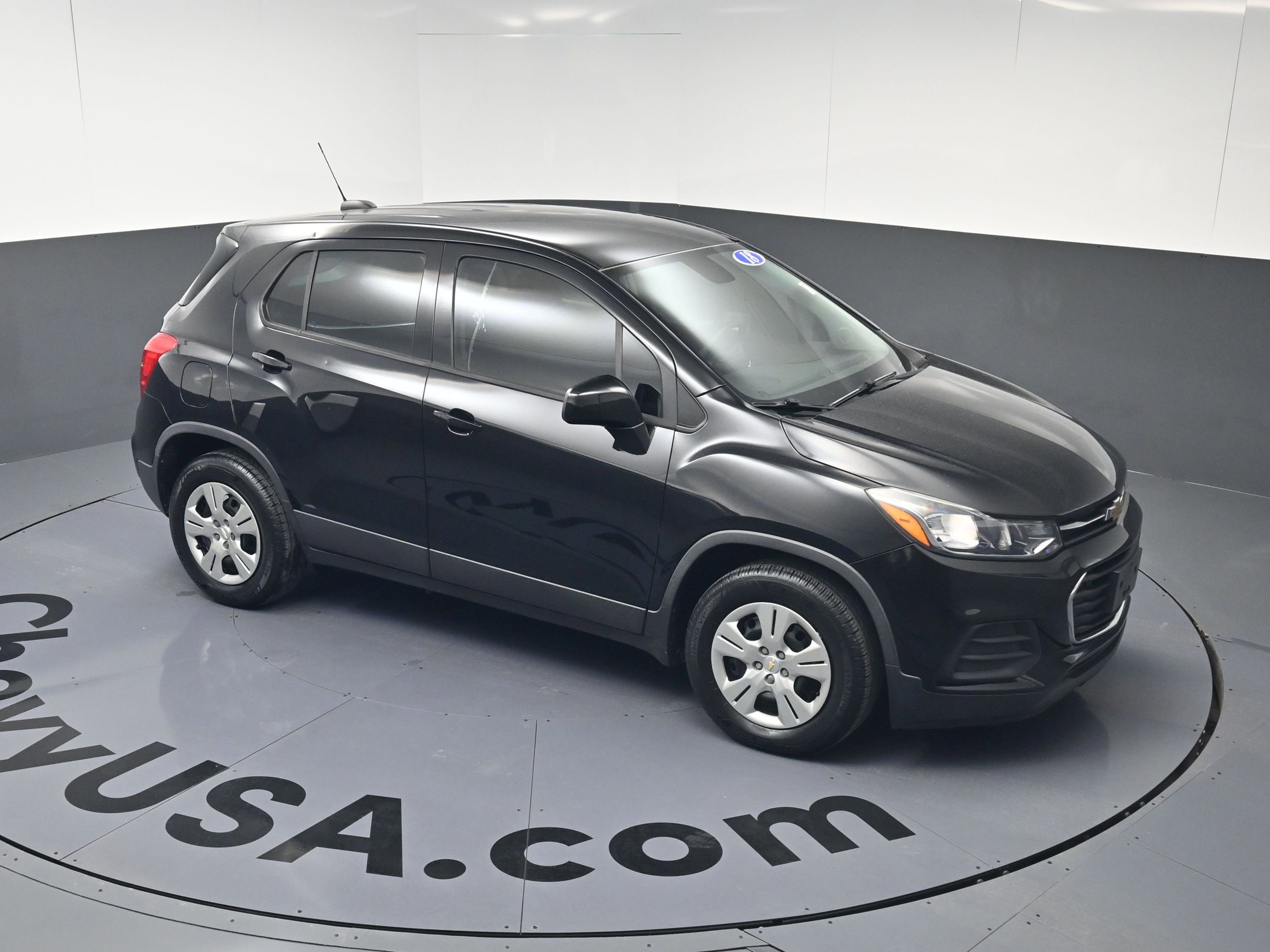 Used 2018 Chevrolet Trax LS image 31