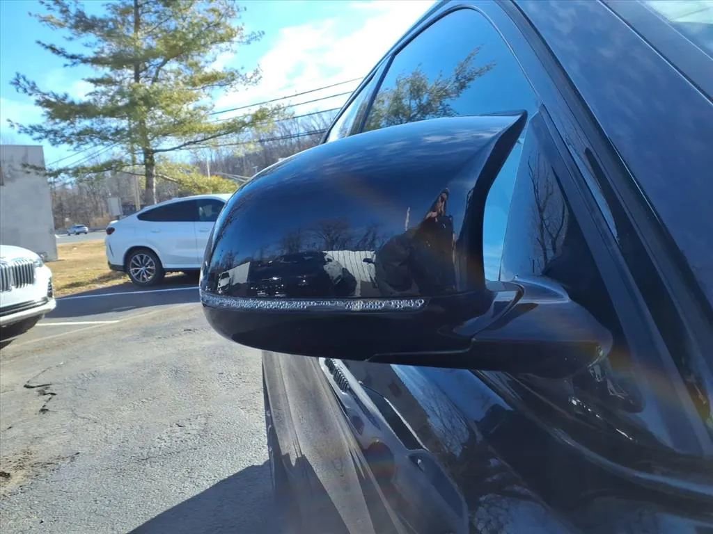 Used 2019 BMW X6 M image 11