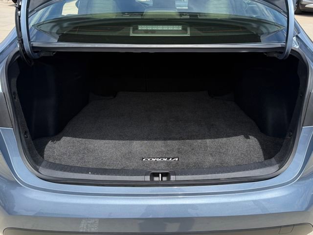Used 2025 Toyota Corolla LE w/ Carpet Mat Package (TMS) FWD image 28