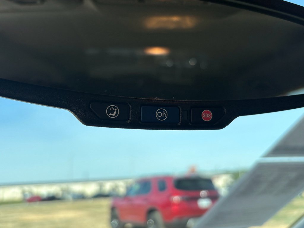 Used 2020 Chevrolet Trax LT w/ LT Convenience Package image 21