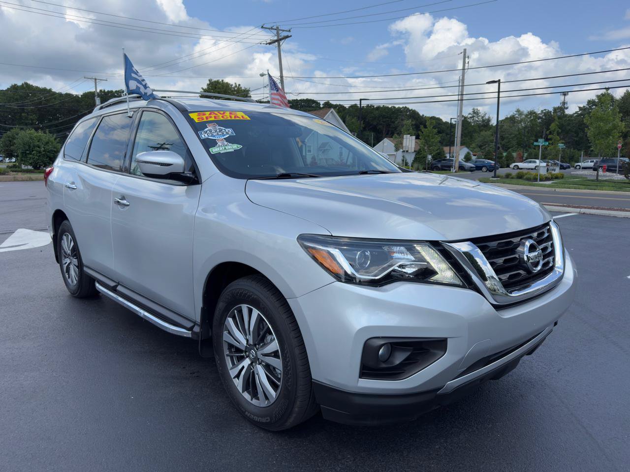 Used 2020 Nissan Pathfinder SV AWD/4WD image 3