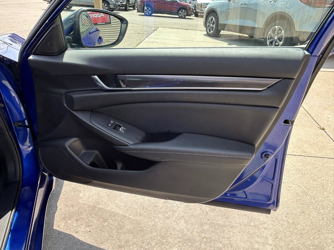 Used 2022 Honda Accord Sport image 16