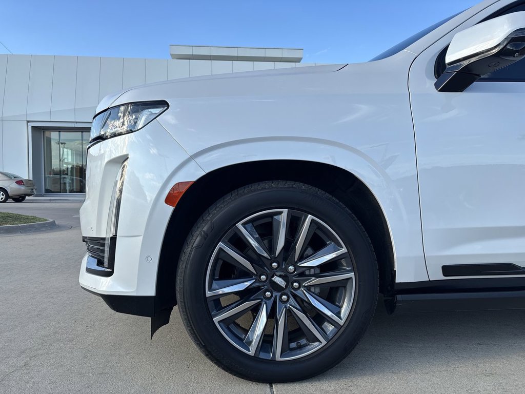 Used 2023 Cadillac Escalade ESV Sport Platinum AWD/4WD image 38