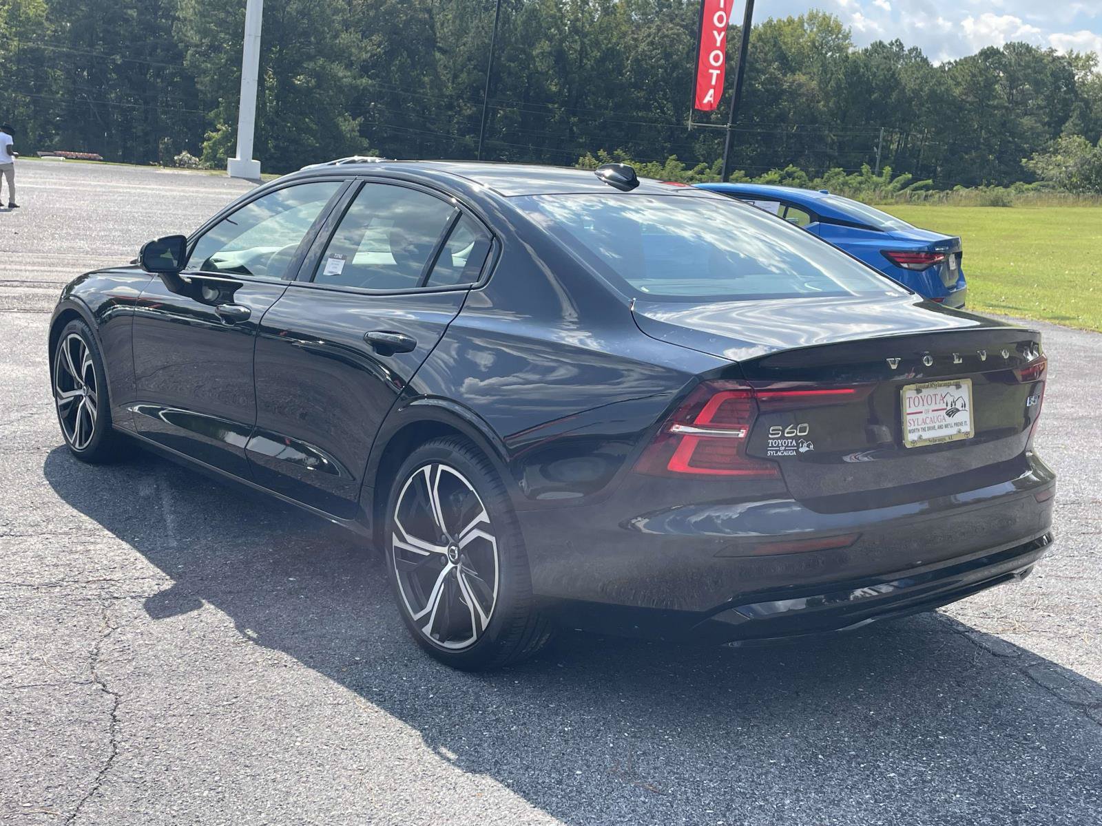 Used 2024 Volvo S60 B5 Plus AWD/4WD image 4