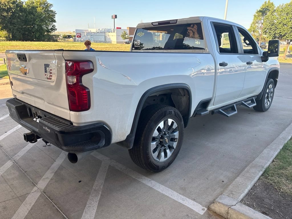 Used 2022 Chevrolet Silverado 2500 Custom w/ Custom Value Package AWD/4WD image 4