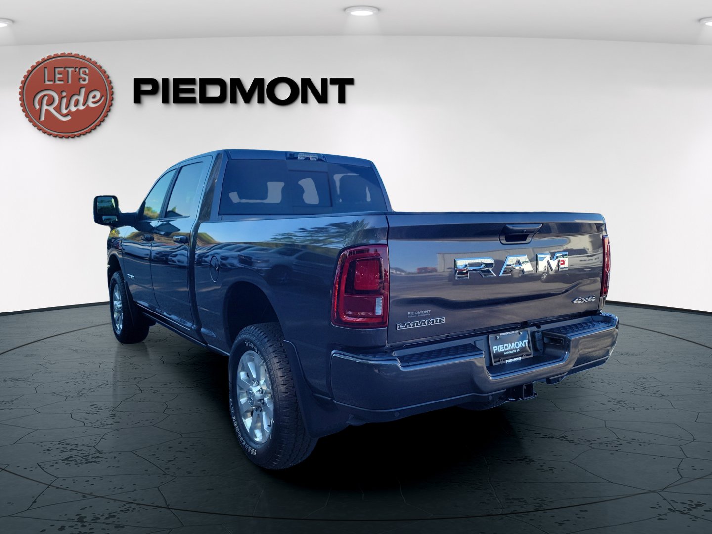 New 2026 RAM 2500 Laramie AWD/4WD image 8