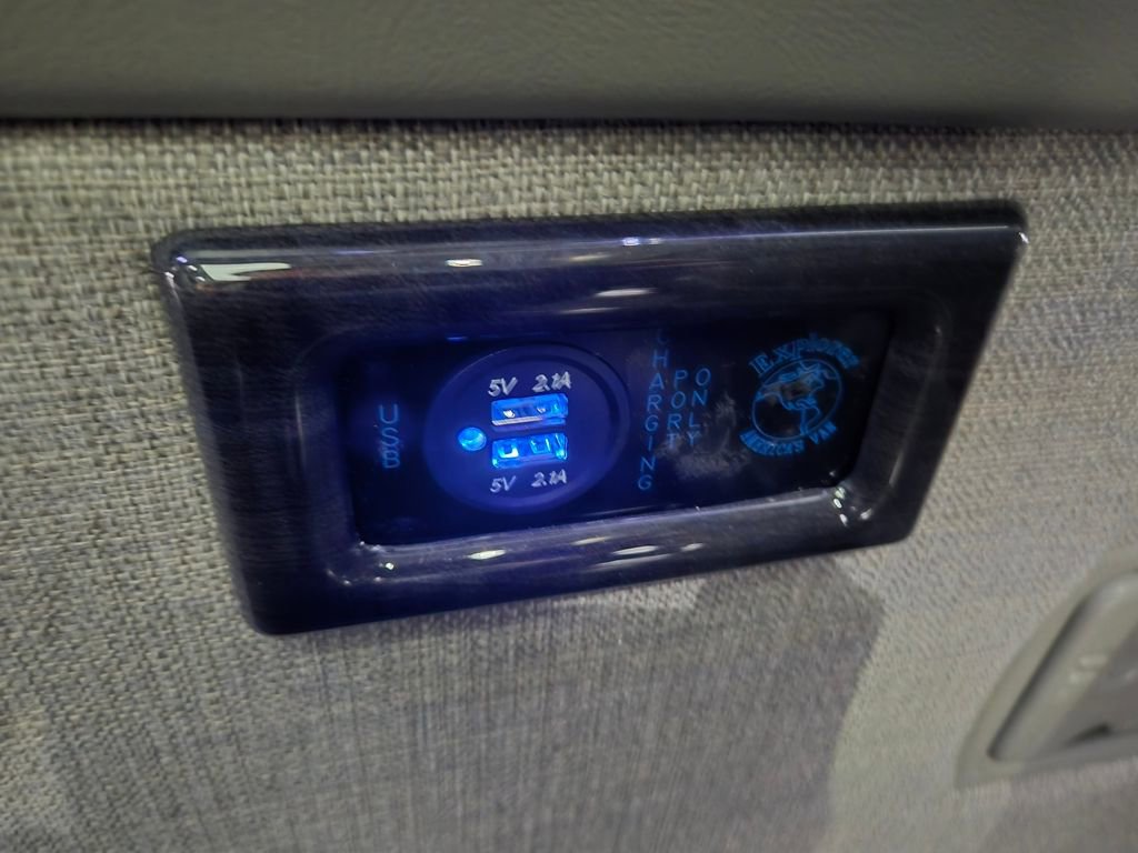 New 2024 GMC Savana 2500 image 32