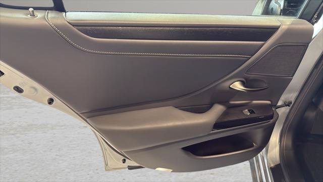 Certified 2023 Lexus ES 350 w/ Premium Package FWD image 14