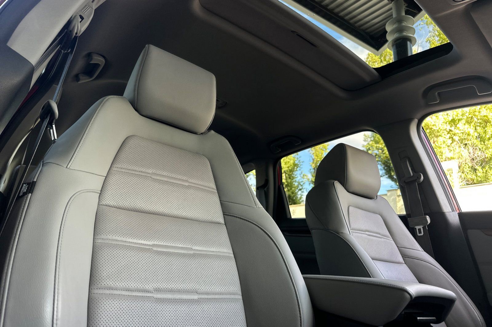 Used 2022 Honda CR-V Touring image 10