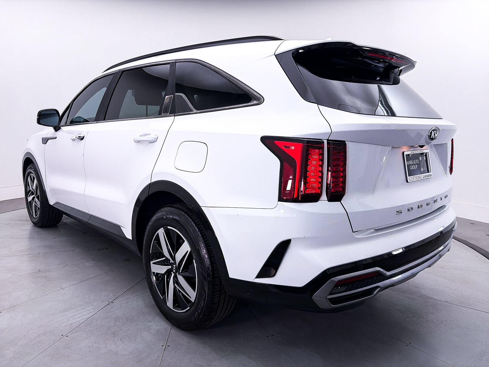 Used 2021 Kia Sorento S w/ Panoramic Sunroof Package FWD image 9