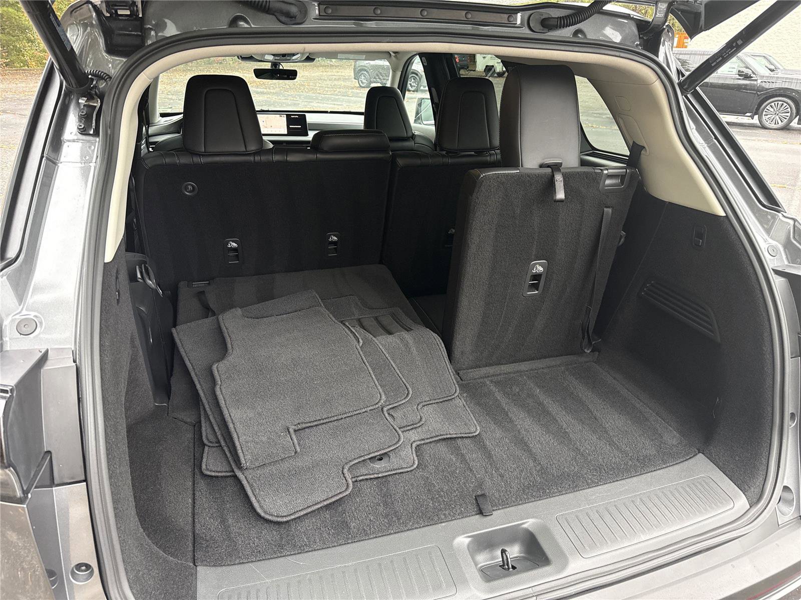 Certified 2025 INFINITI QX60 Luxe image 27