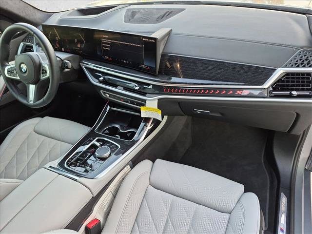 Certified 2026 BMW X7 xDrive40i w/ M Sport Package AWD/4WD image 24