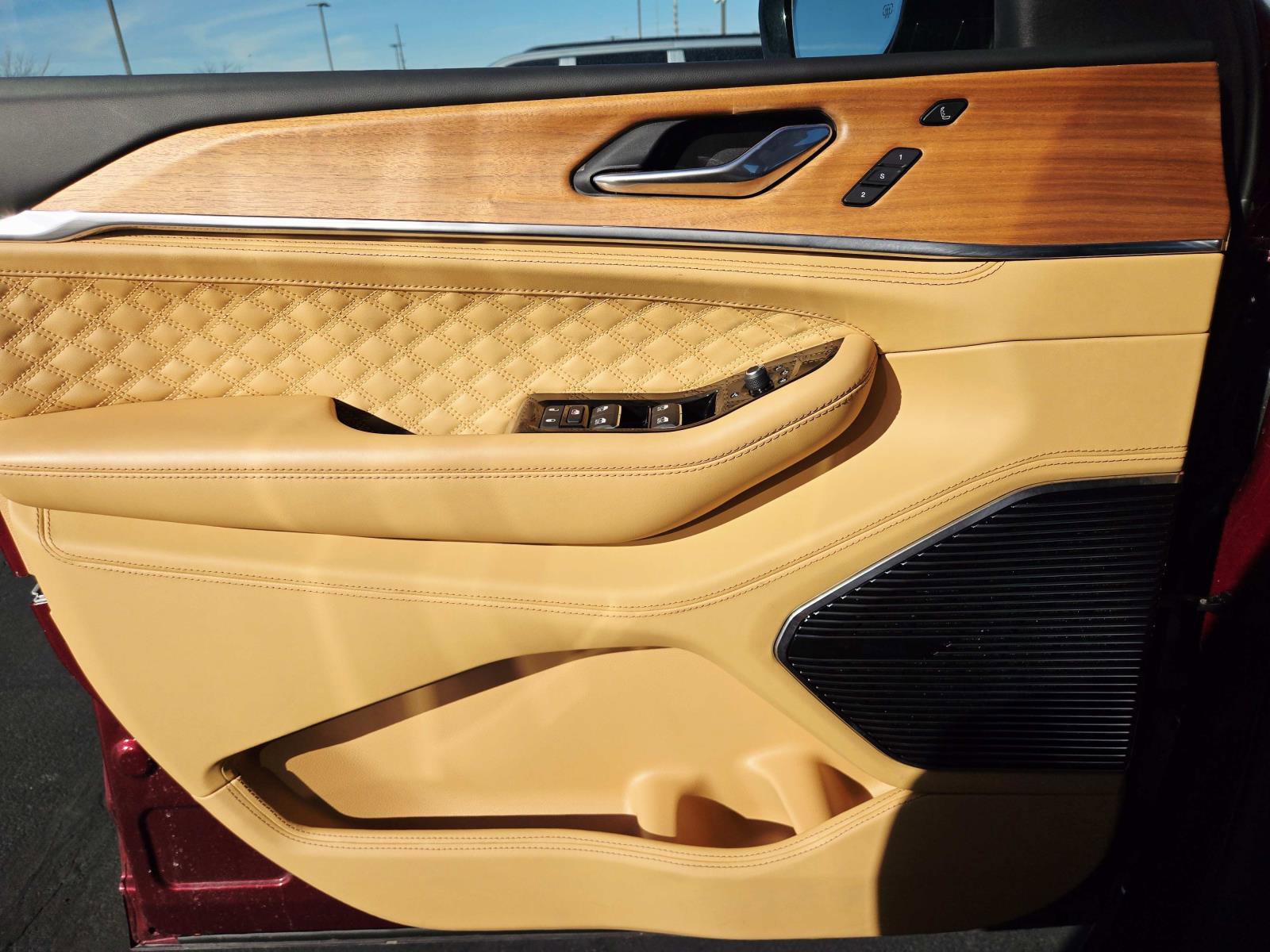 Used 2024 Jeep Grand Cherokee Summit image 39