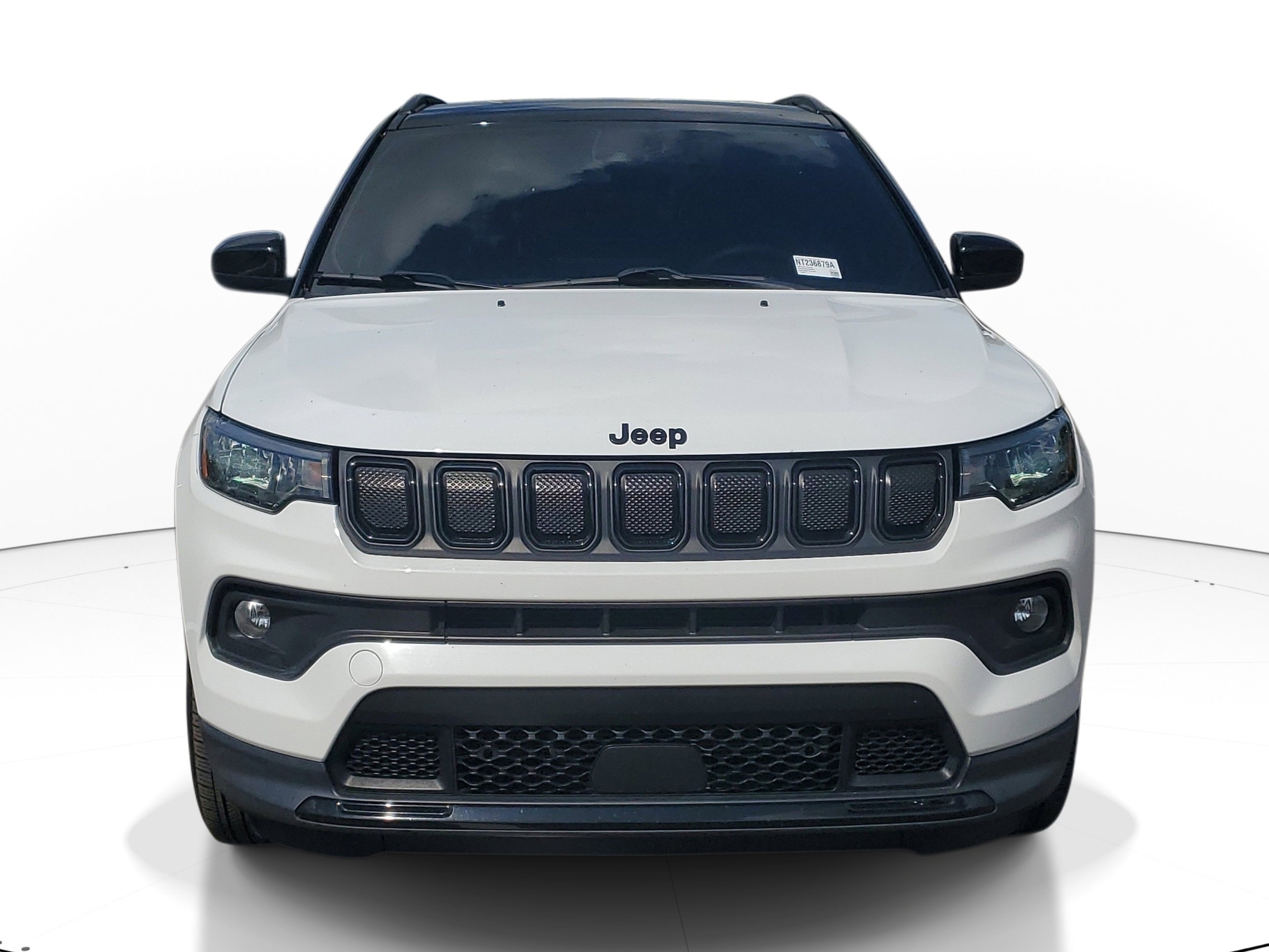 Used 2022 Jeep Compass Latitude FWD image 2