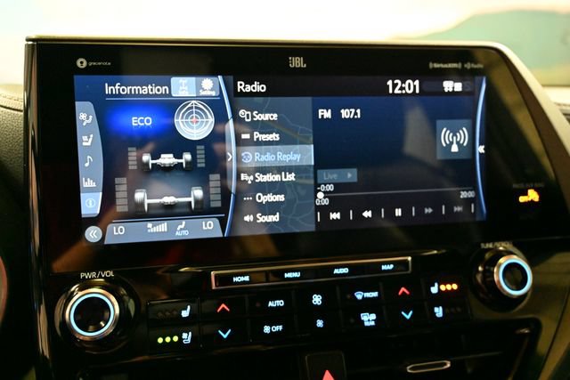 Used 2021 Toyota Highlander Limited AWD/4WD image 38