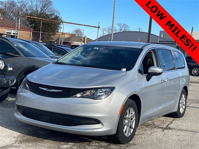 Used 2022 Chrysler Voyager LX