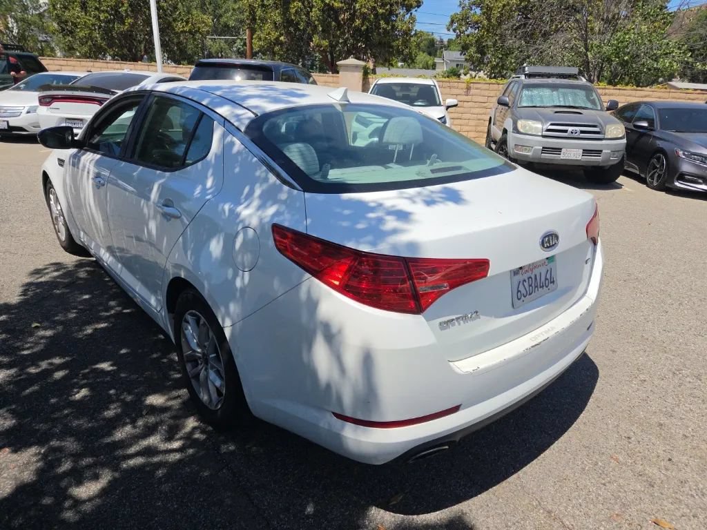 Used 2011 Kia Optima LX FWD image 3