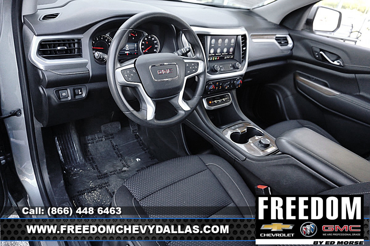 Used 2023 GMC Acadia SLE image 6